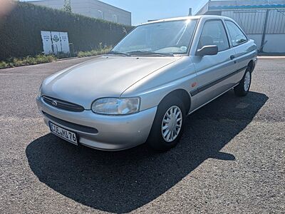 Ford Escort 1.6i 16V Oldtimer