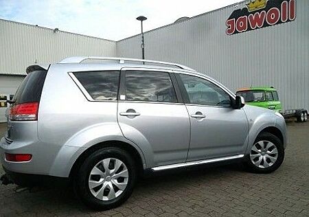 Citroën C-Crosser 4X4 SITZH LEDER 7 SITZER TÜV 3.25 AHK