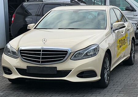 Mercedes-Benz E 220 BlueTec Motor und Getriebe GUT