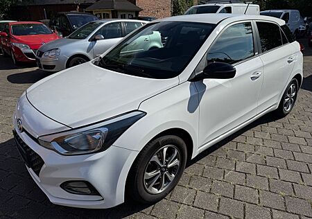 Hyundai i20 1.2 YES! TOP/TÜV/EURO 6/KAMERA/5-TÜRIG/ALU/+