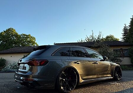 Audi RS4 2.9 TFSI Competition Schalensitze Carbon uvm