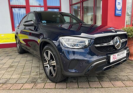 Mercedes-Benz GLC 300 d 4Matic*AHK*STANDHZG*19"RFK*COUPE