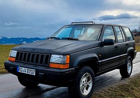 Jeep Grand Cherokee ZJ 5.2l V8, Benzin, TÜV -09/27