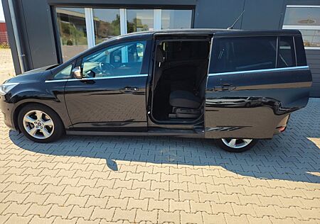 Ford Grand C-Max Titanium