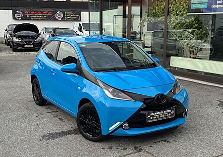 Toyota Aygo (X) -play 1.0*KLIMA*5 TÜREN*KAMERA*74.000km*