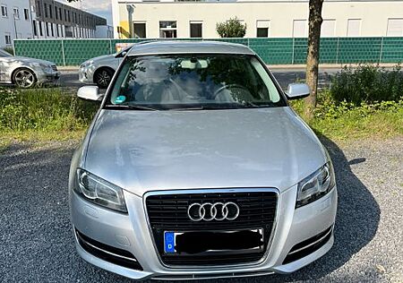 Audi A3 2.0 TDI (DPF) S tr. Ambiente Sportback Am...