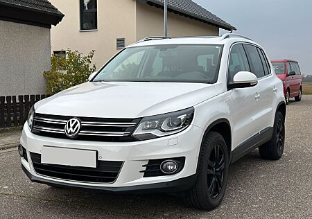 VW Tiguan Volkswagen 2.0 TDI DSG Sport & Style -Service gepf