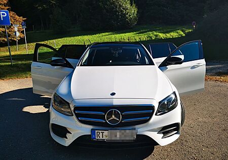 Mercedes-Benz E 220 E 220d T AMG Line Autom. AMG Line