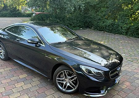 Mercedes-Benz S 500 AMG Line Coupé, CarPlay wenig KM runter