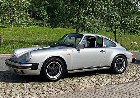Porsche 911 Urmodell 911 Carrera 3.2 Coupe deutsch aus Erstbesitz