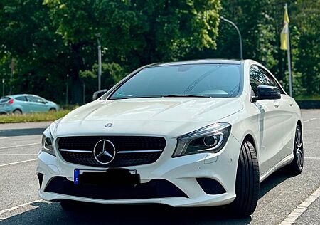 Mercedes-Benz CLA 200 -