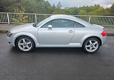 Audi TT Coupe 1.8 l Turbo#HU/AU SEPTEMBER 2027#