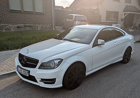 Mercedes-Benz 250 C250 AMG Line
