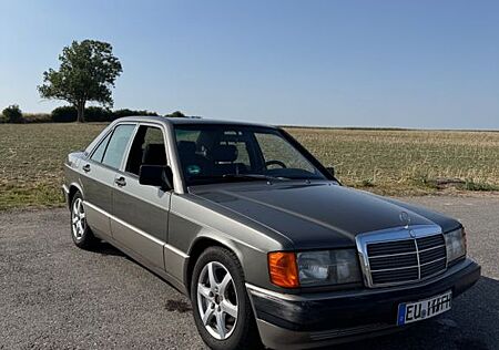 Mercedes-Benz 190