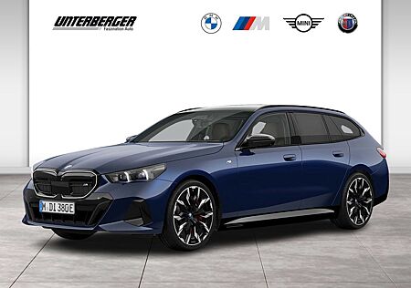 BMW i5 M60 xDrive Touring AHK Carbon B&W ACC DA+ PA+