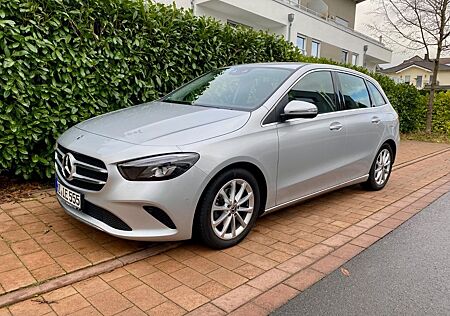 Mercedes-Benz B 180 DCT - Neuwertiger Zustand