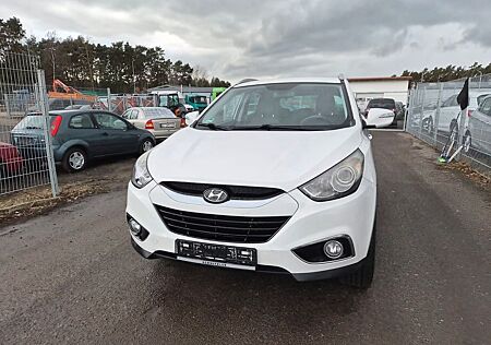 Hyundai ix35 Style 2WD 2,0 CDI 19 Zoll Alus