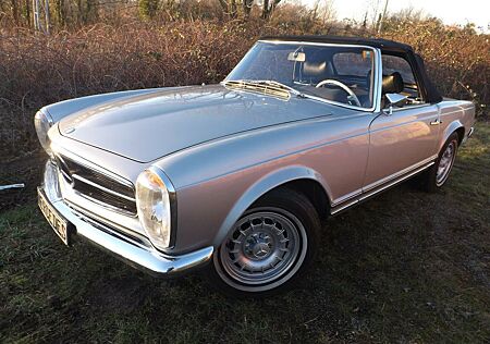 Mercedes-Benz 280 SL/8 - Pagode par excellence