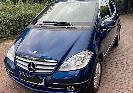 Mercedes-Benz A 180 ELEGANCE Autotronic ELEGANCE