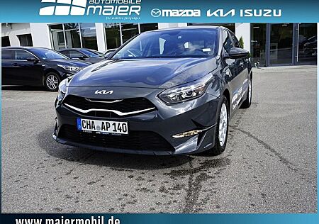 Kia Cee'd Ceed 1.5 TGDI Vision *NAVI* KAMERA* PDC*ENDSPURT