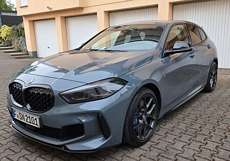 BMW M135 1 Lim. i xDrive/LED/Scheckheft/2.Hand