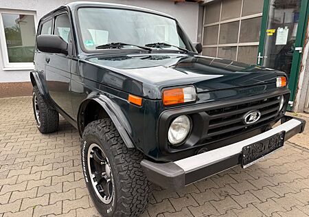 Lada Niva Bronto