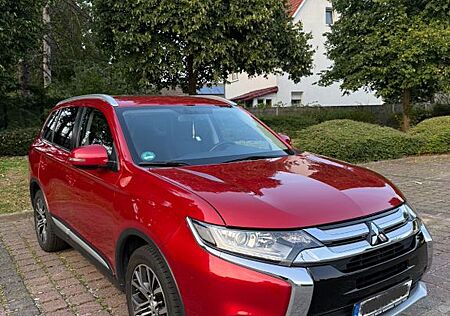 Mitsubishi Outlander 2.0 MIVEC Edition 100 ClearTec 2WD...