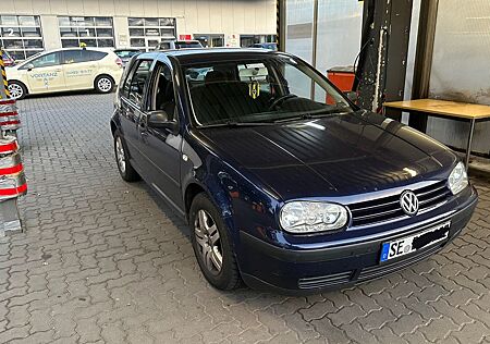 VW Golf Volkswagen 1.4 Special Edition