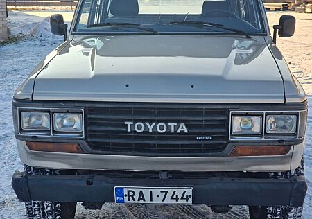 Toyota Land Cruiser Hj61 4.0Td