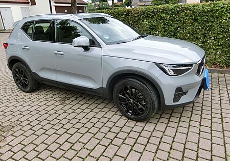 Volvo XC 40 XC40 B3 Core Mild-Hybrid Benzin