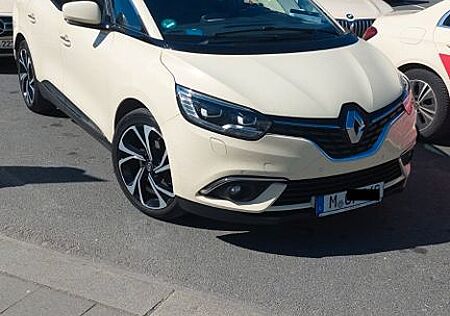 Renault Grand Scenic Bose Edition 160PS Vollausstattung