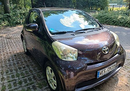 Toyota iQ 1,0-l-VVT-i-Basis, EZ 07/09, 1. Hand