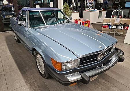 Mercedes-Benz SL 380 .