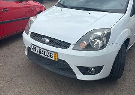 Ford Fiesta 1,3 51 kW Ambiente Ambiente