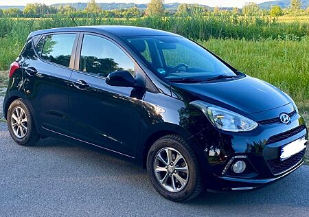 Hyundai i10 1.0 66PS TÜV neu Klima Sitzheizung Tempomat