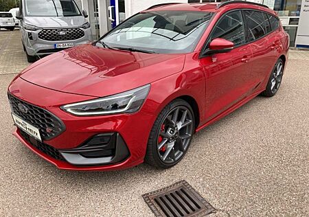 Ford Focus Turnier ST X Navi Soundsystem B & O LED El