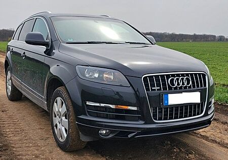 Audi Q7 3.0 TDI quattro, 7 SITZER, Scheck-Heft, 2. Hd