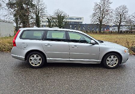 Volvo V70 D5 silber Momentum Geartronic Automatik