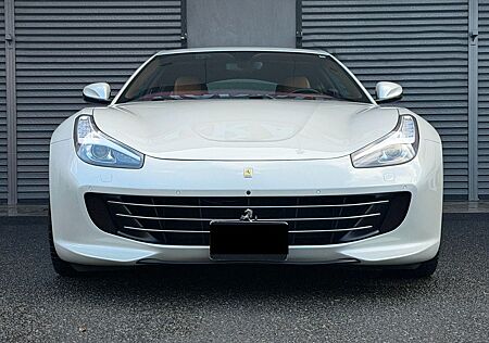 Ferrari GTC4Lusso 3.9 V8 T DCT