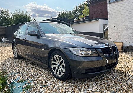 BMW 320i - Sehr gepflegt