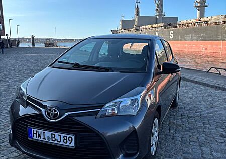 Toyota Yaris XP13M(a)