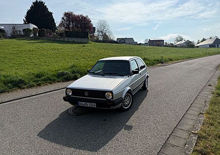 VW Golf Volkswagen 2 / NZ / TÜV 01/2026 / OLDTIMER