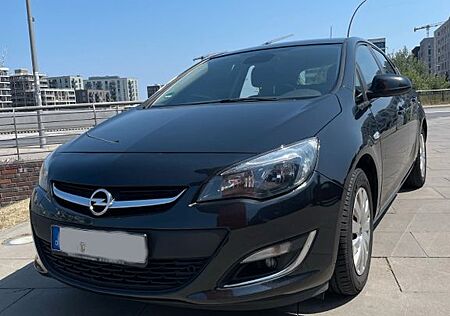 Opel Astra 1.4 Edition J Lim. 5-trg AHK/LHZ/SHZ/Klima