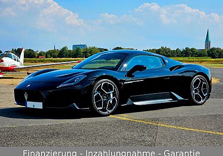 Maserati MC20 3.0 V6 DCT Carbon LIFT 1. Hand & wenig Km!