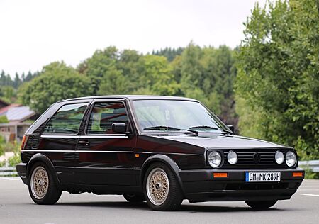 VW Golf Volkswagen - 1.8 GT