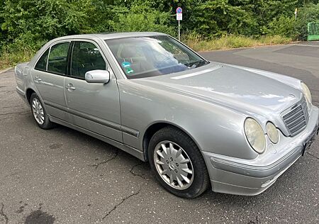 Mercedes-Benz E 280 T 4MATIC ELEGANCE*Aut.*VOLL*TÜV NEU*