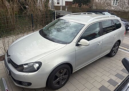 VW Golf Volkswagen 2.0 TDI DPF Variant , Ausstattung, Scheckh
