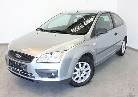 Ford Focus Lim. Trend,TÜV+Zahnriemen kpl. neu