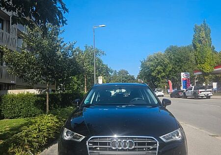 Audi A3 1.6 TDI Ambiente Sportback Ambiente
