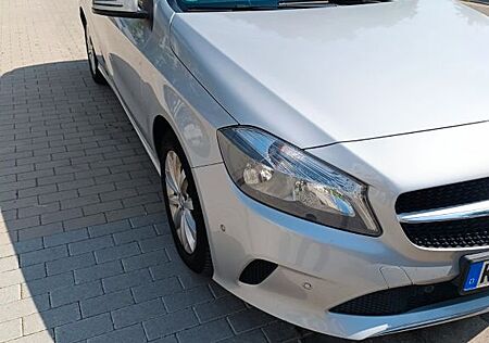 Mercedes-Benz A 180 d Urban Urban